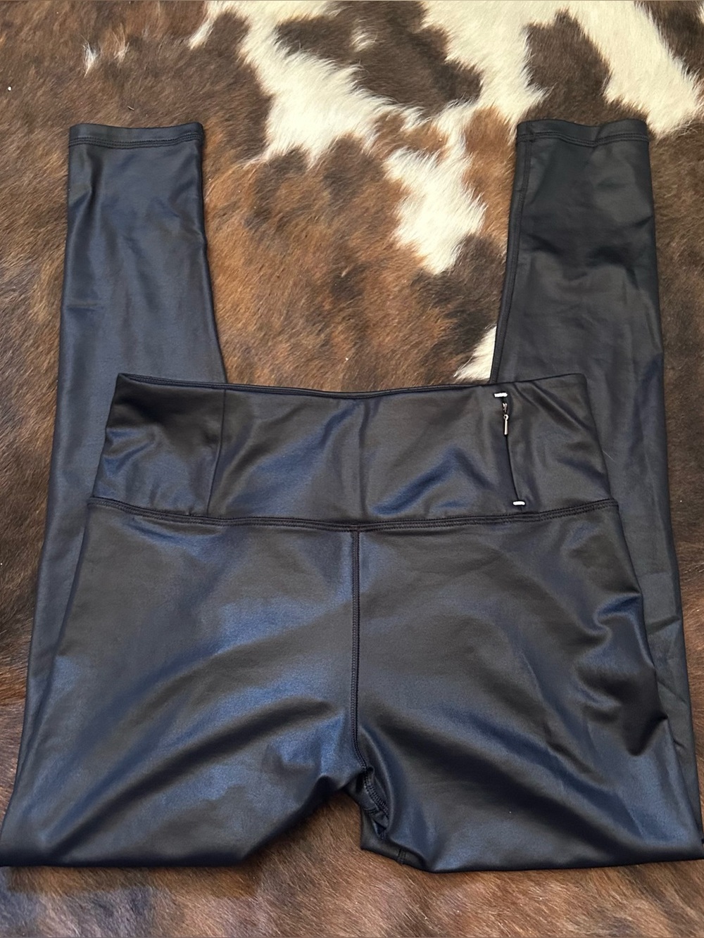 Black capri leggings